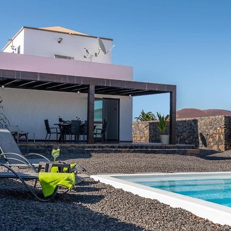 Villa Alejandra Лахарес Екстериор снимка