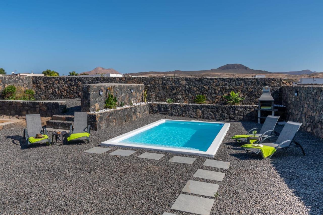 Villa Alejandra Лахарес Екстериор снимка
