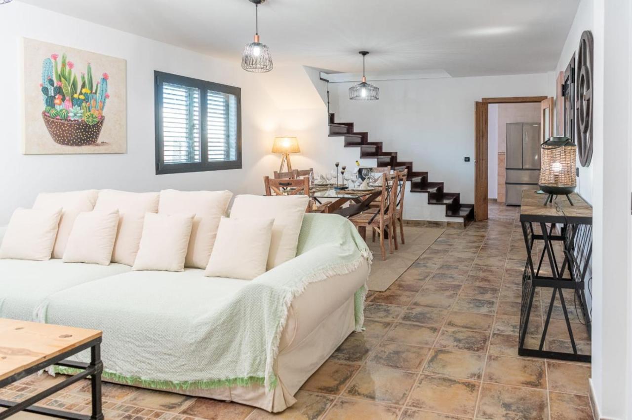 Villa Alejandra Лахарес Екстериор снимка